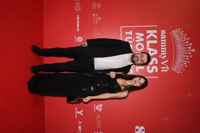 Sammyvit Klass Model Türkiye 2025 :  Ünlü �simler K�rm�z� Hal� ��kl���yla Oscar Gecesini Aratmad�